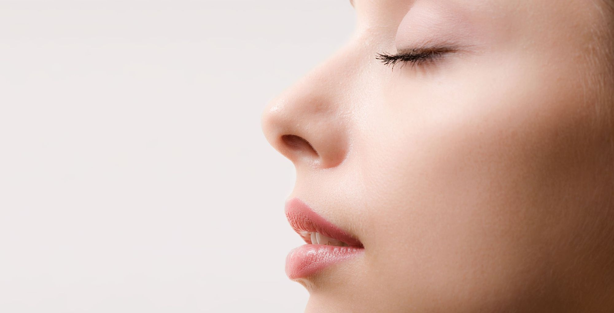 Preservation Rhinoplasty in Dubai: How Is the Nasal Framework Evaluated?